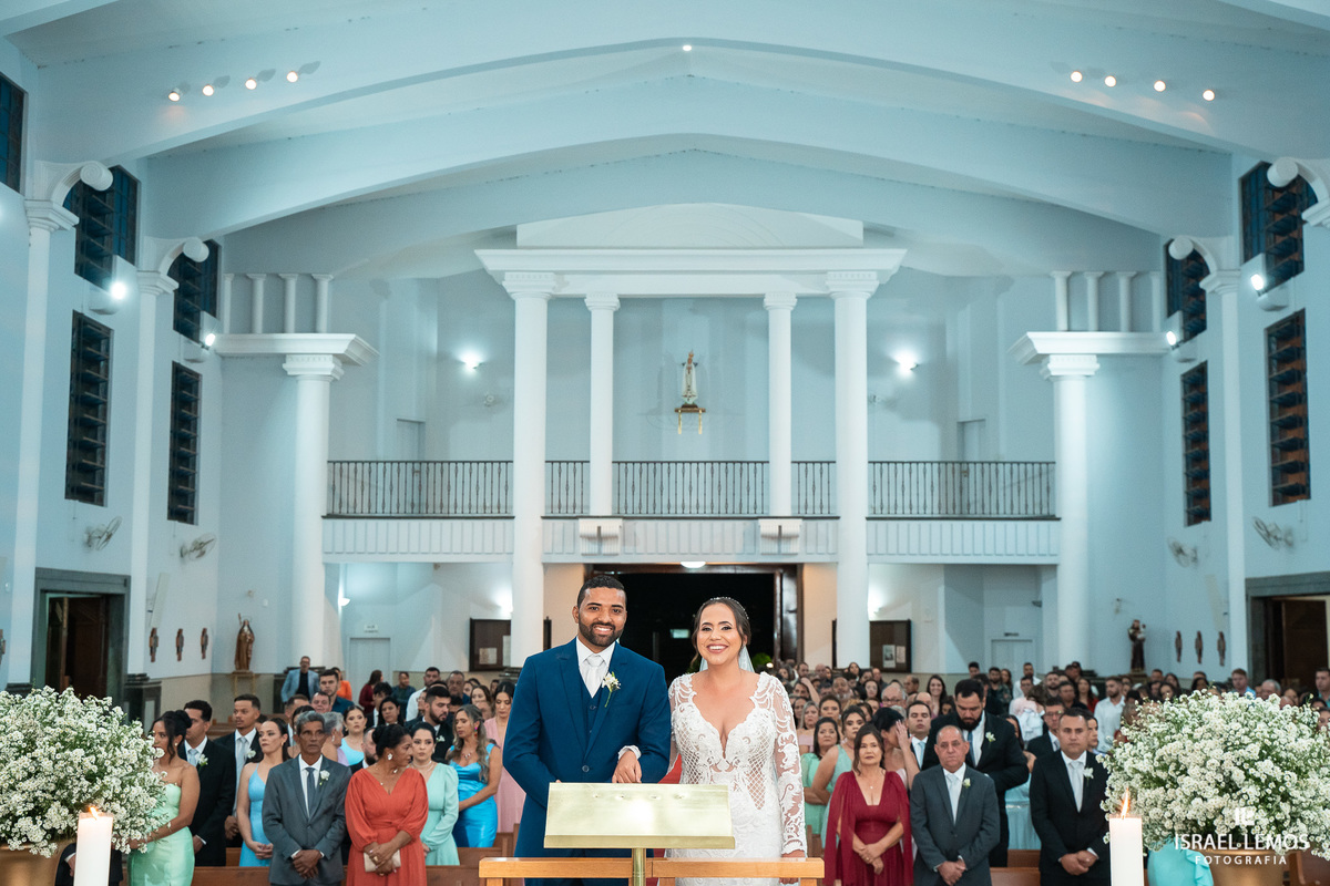 fotografia de casamento na igreja São Francisco Michele e Fernando em para de minas e Itauna fotos Israel lemos fotografo 