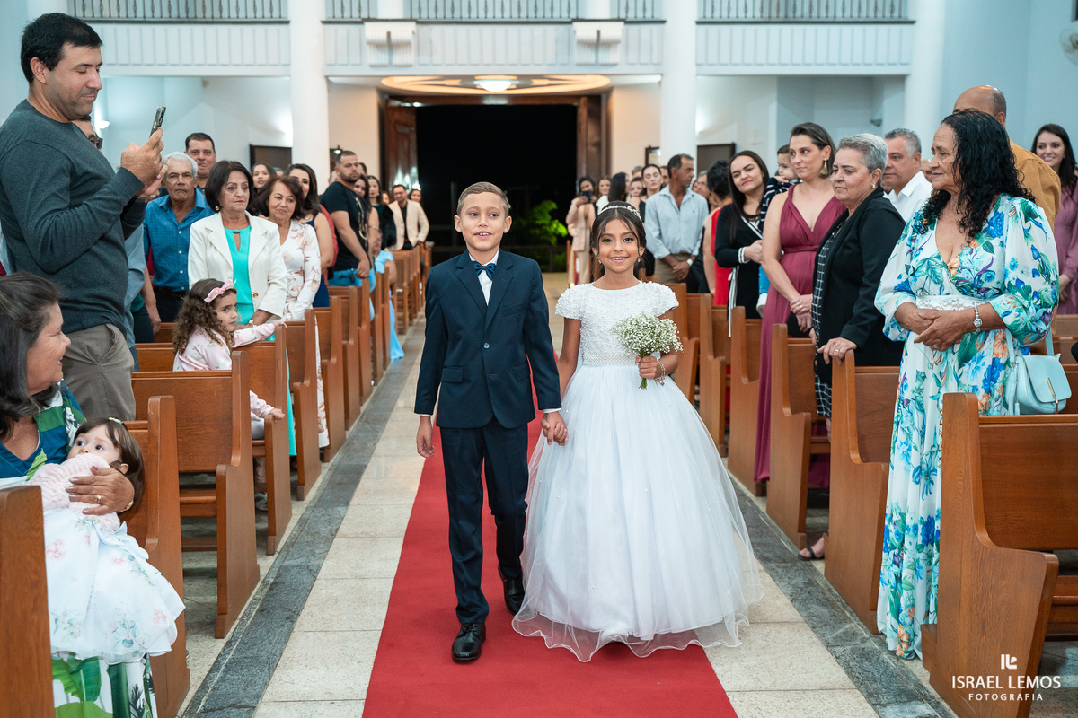 fotografia de casamento na igreja São Francisco Michele e Fernando em para de minas e Itauna fotos Israel lemos fotografo 