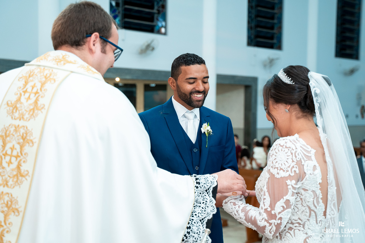 fotografia de casamento na igreja São Francisco Michele e Fernando em para de minas e Itauna fotos Israel lemos fotografo 