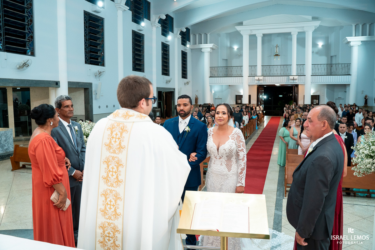 fotografia de casamento na igreja São Francisco Michele e Fernando em para de minas e Itauna fotos Israel lemos fotografo 