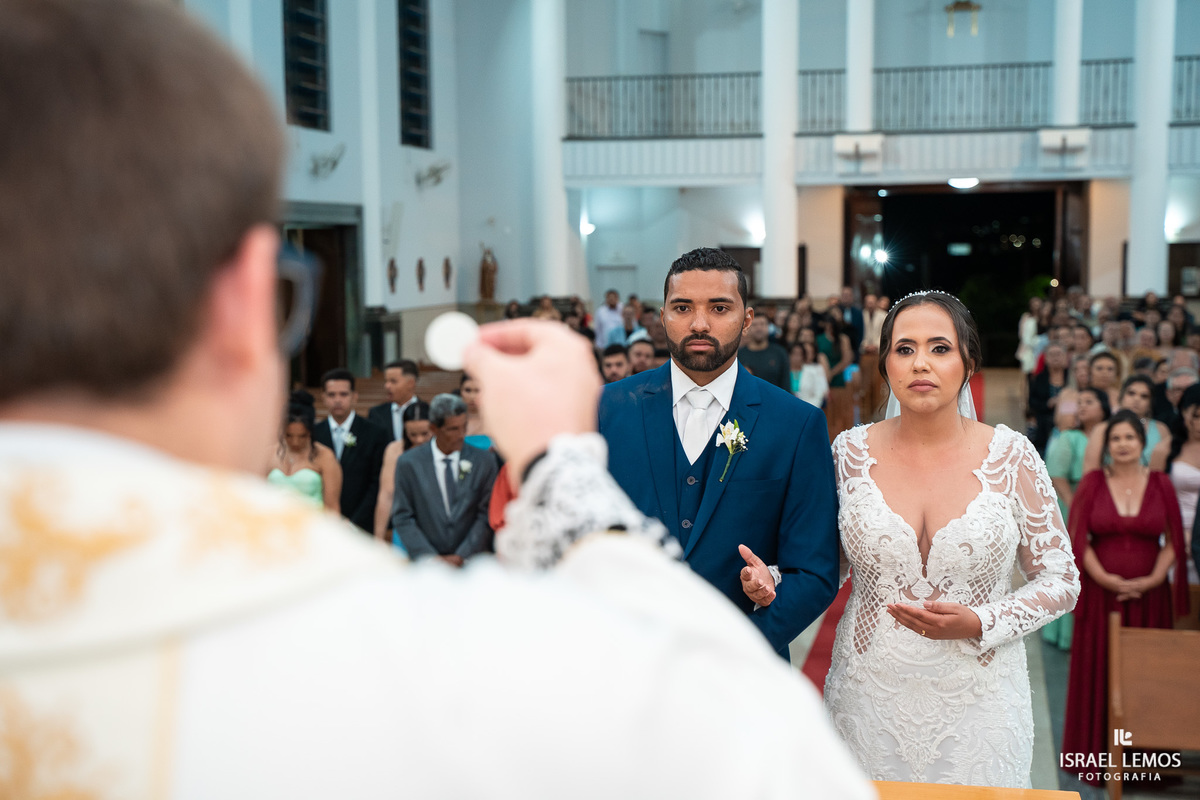 fotografia de casamento na igreja São Francisco Michele e Fernando em para de minas e Itauna fotos Israel lemos fotografo 