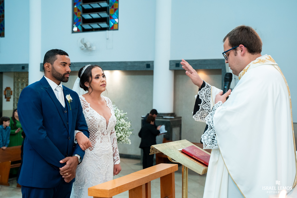 fotografia de casamento na igreja São Francisco Michele e Fernando em para de minas e Itauna fotos Israel lemos fotografo 