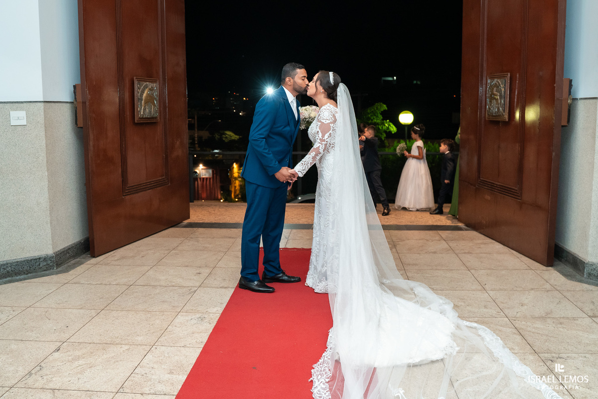 fotografia de casamento na igreja São Francisco Michele e Fernando em para de minas e Itauna fotos Israel lemos fotografo 