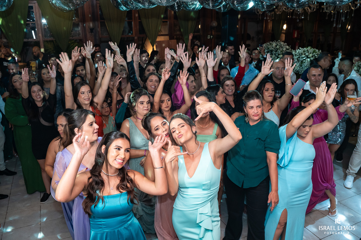 recepção de casamento em Itauna com fotos lindas do fotografo Israel lemos fotografo Itauna 