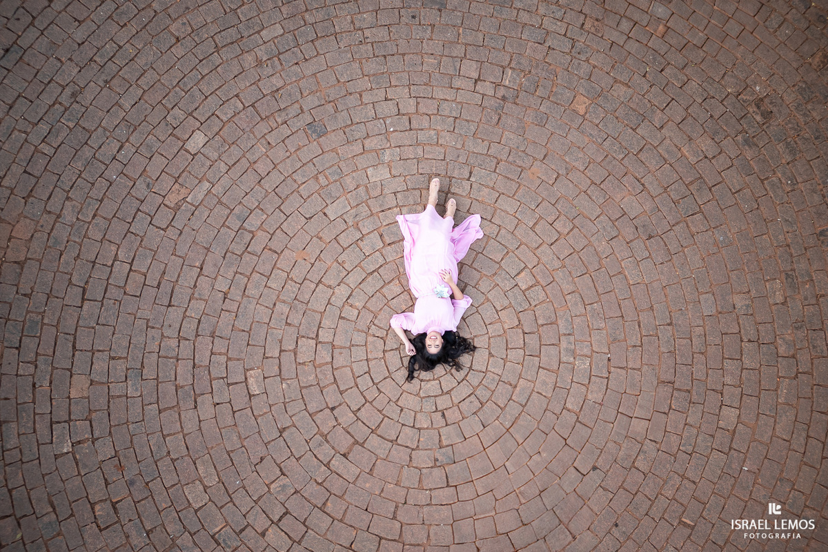 Fotografia de 15 anos na cidade de nova serrana com fotos lindas da debutante de nova serrana lara fotos oficiais pelo fotografo de casamento Israel lemos