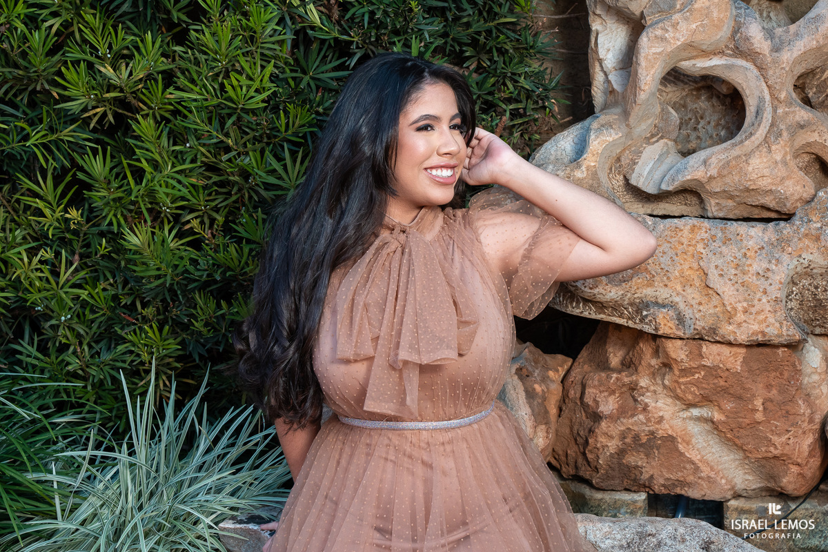 Fotografia de 15 anos na cidade de nova serrana com fotos lindas da debutante de nova serrana lara fotos oficiais pelo fotografo de casamento Israel lemos