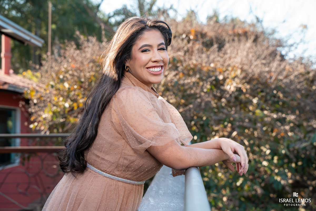 Fotografia de 15 anos na cidade de nova serrana com fotos lindas da debutante de nova serrana lara fotos oficiais pelo fotografo de casamento Israel lemos