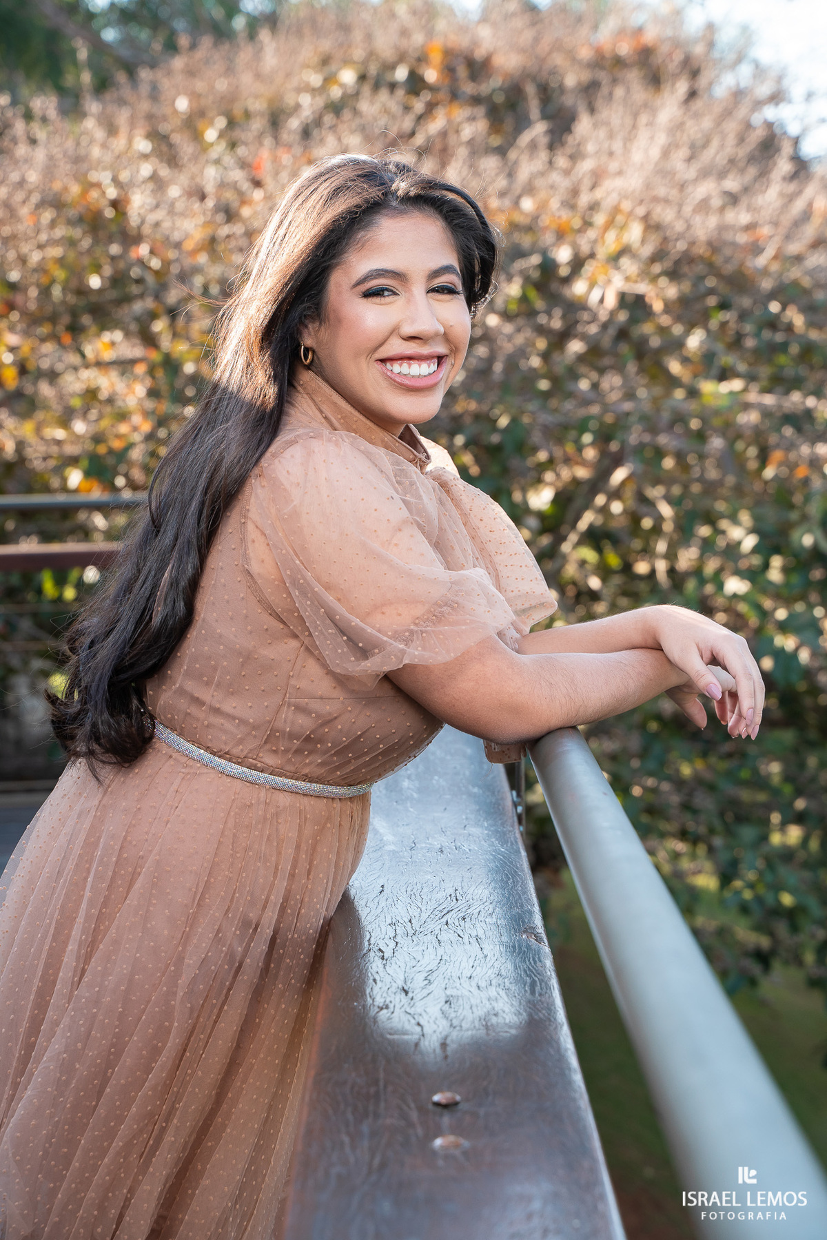 Fotografia de 15 anos na cidade de nova serrana com fotos lindas da debutante de nova serrana lara fotos oficiais pelo fotografo de casamento Israel lemos