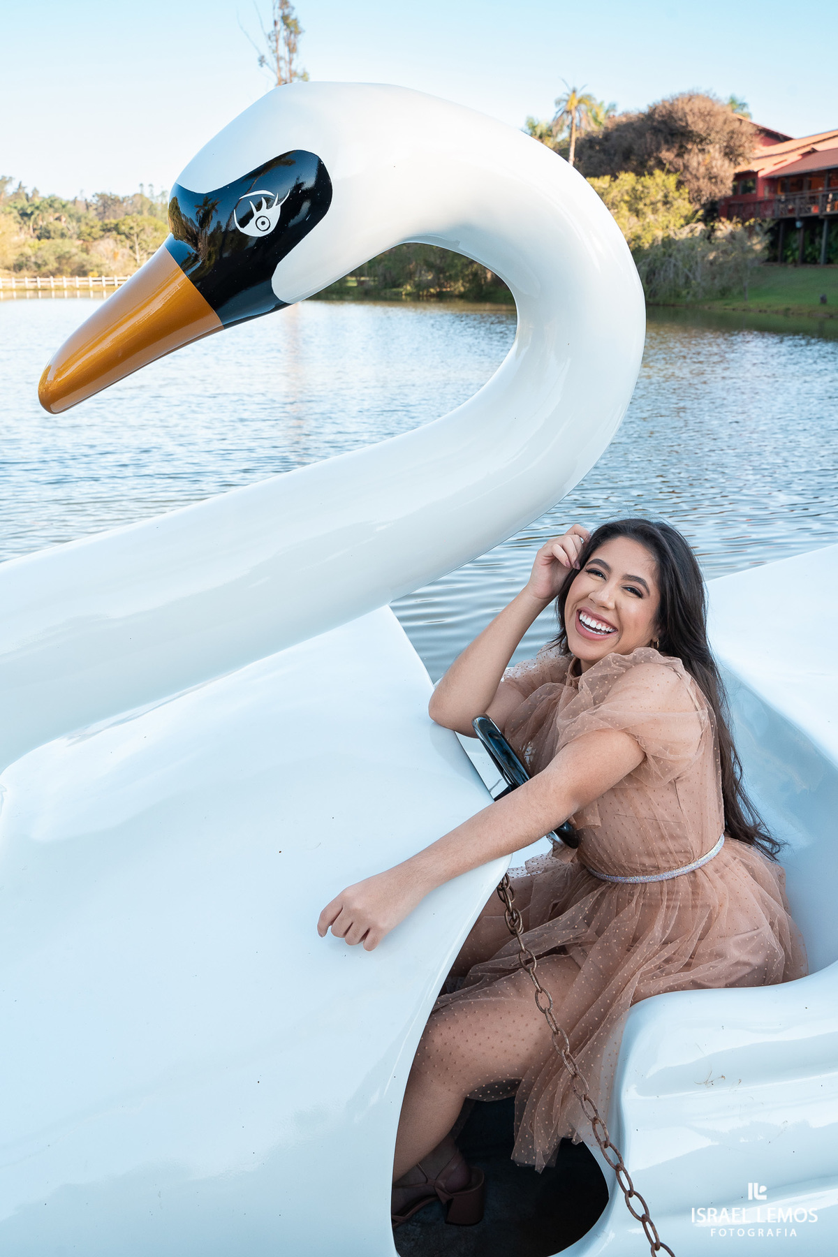 Fotografia de 15 anos na cidade de nova serrana com fotos lindas da debutante de nova serrana lara fotos oficiais pelo fotografo de casamento Israel lemos