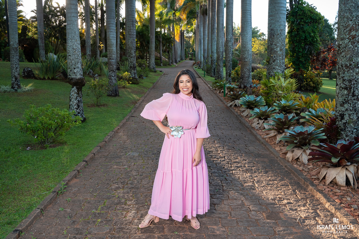 Fotografia de 15 anos na cidade de nova serrana com fotos lindas da debutante de nova serrana lara fotos oficiais pelo fotografo de casamento Israel lemos