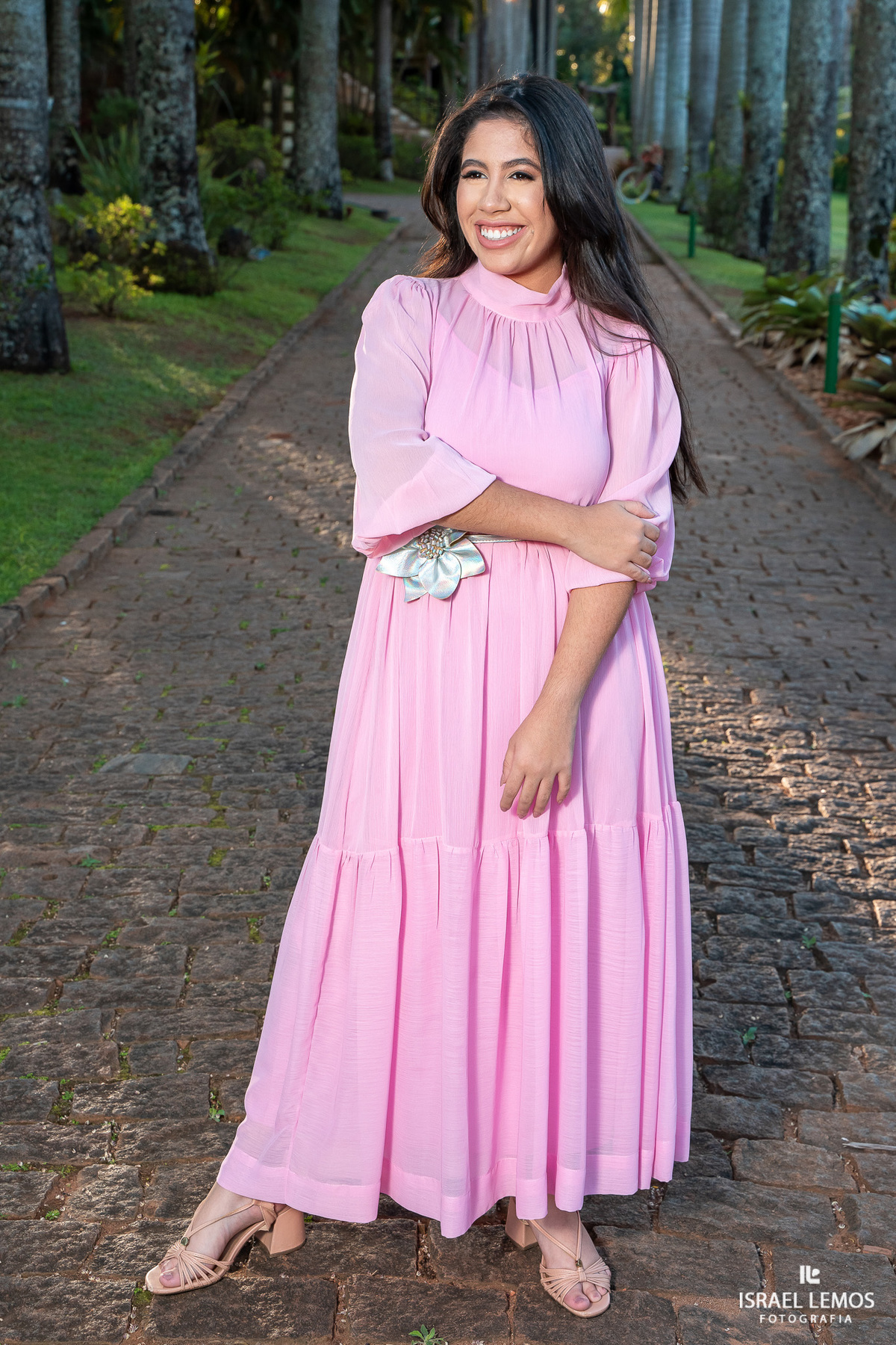 Fotografia de 15 anos na cidade de nova serrana com fotos lindas da debutante de nova serrana lara fotos oficiais pelo fotografo de casamento Israel lemos