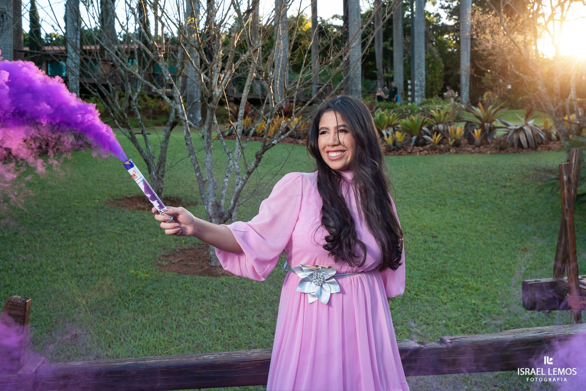 Fotografia de 15 anos na cidade de nova serrana com fotos lindas da debutante de nova serrana lara fotos oficiais pelo fotografo de casamento Israel lemos