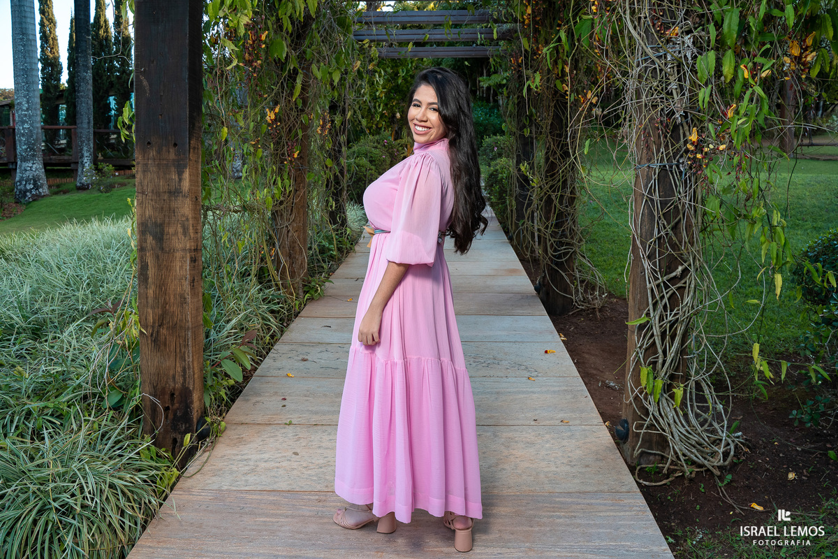 Fotografia de 15 anos na cidade de nova serrana com fotos lindas da debutante de nova serrana lara fotos oficiais pelo fotografo de casamento Israel lemos