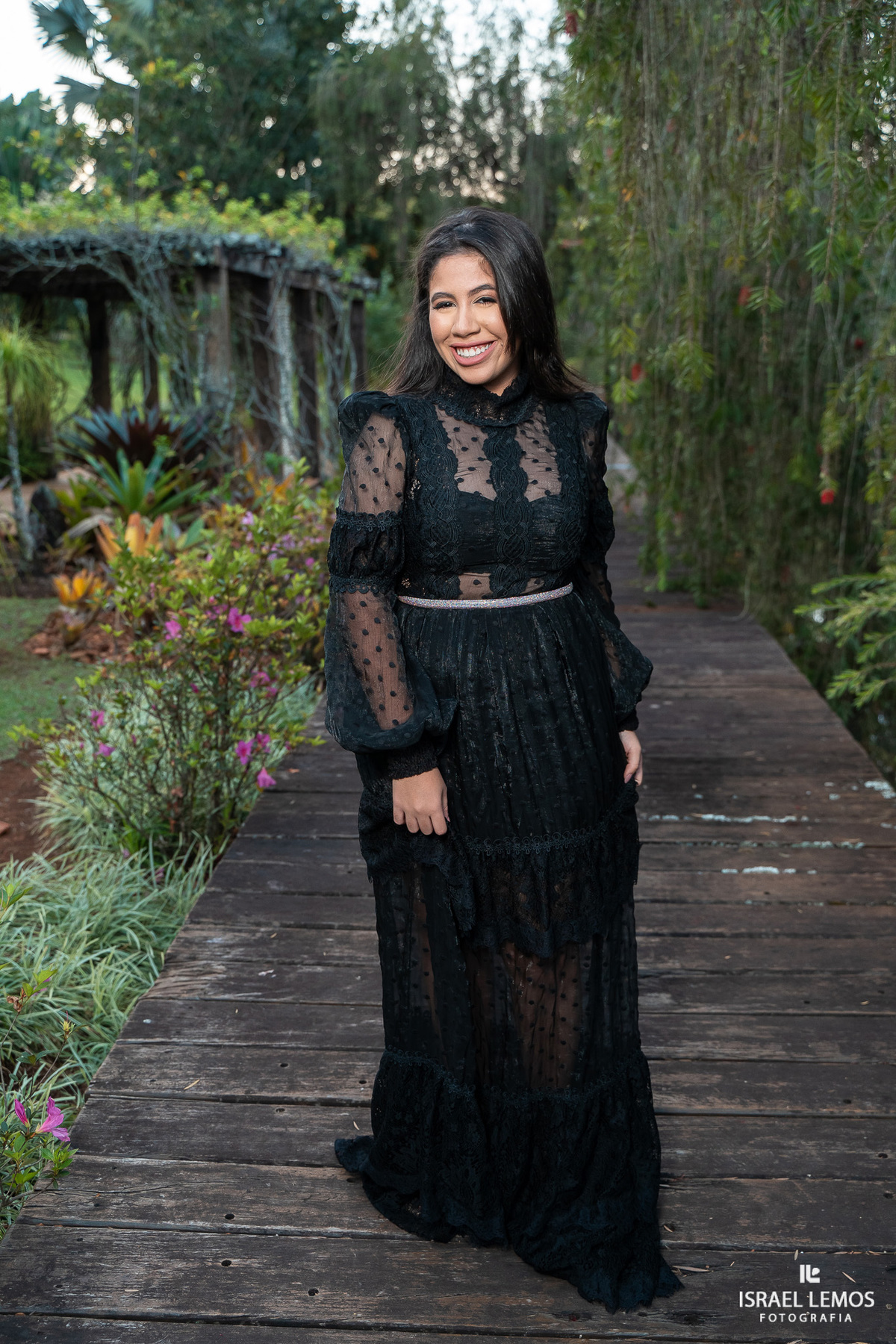 Fotografia de 15 anos na cidade de nova serrana com fotos lindas da debutante de nova serrana lara fotos oficiais pelo fotografo de casamento Israel lemos