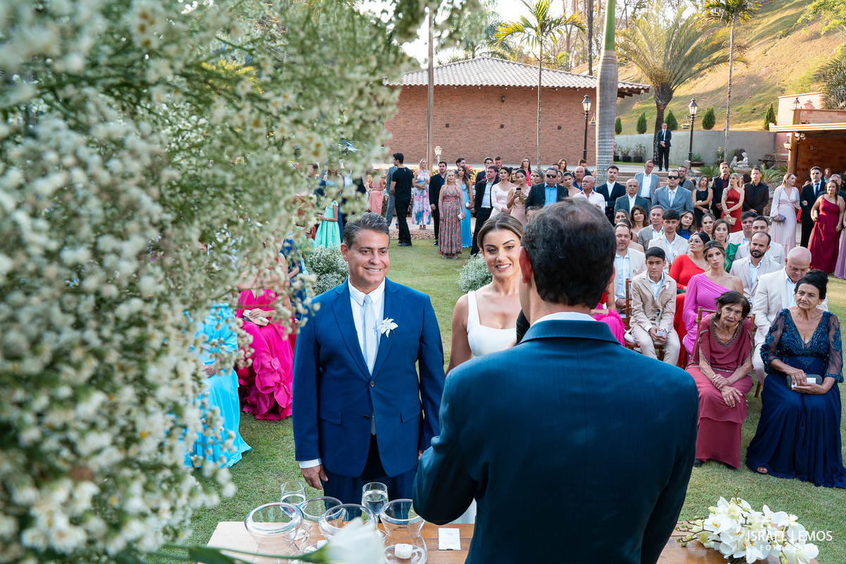 Fotografia de casamento no Espaço Sanctuarium com lindas fotos do fotografo Israel lemos em betim