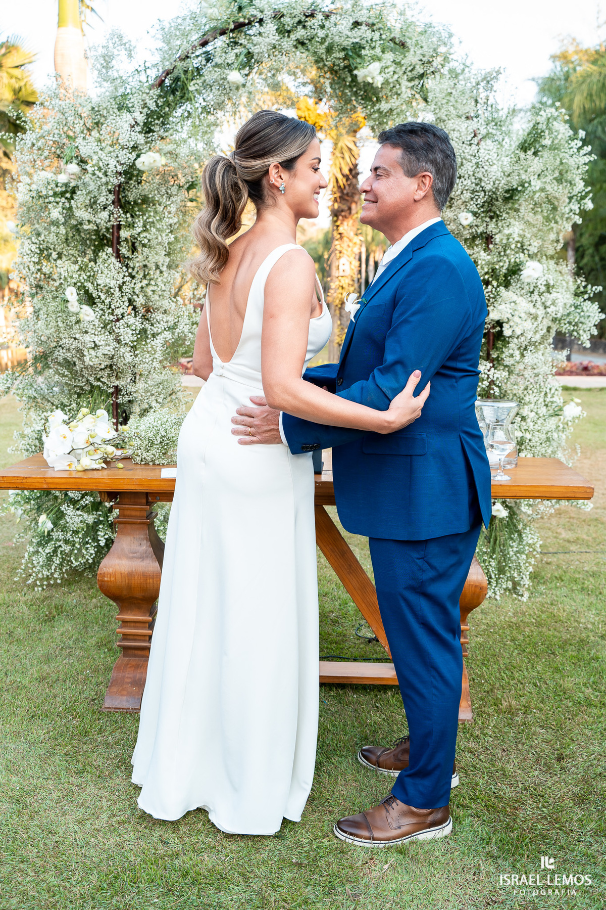 Fotografia de casamento no Espaço Sanctuarium com lindas fotos do fotografo Israel lemos em betim