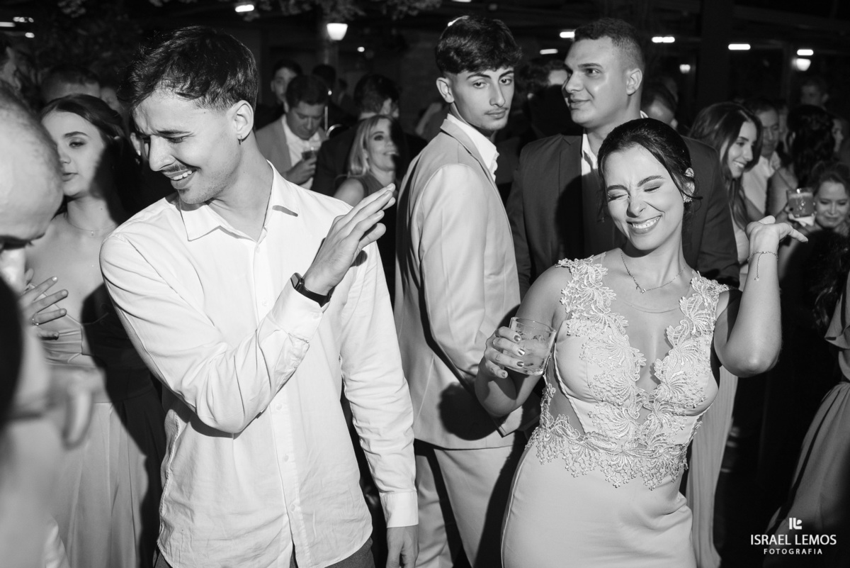 familia sertaneja fazem um super show em festa de casamento Espaço Sanctuarium 