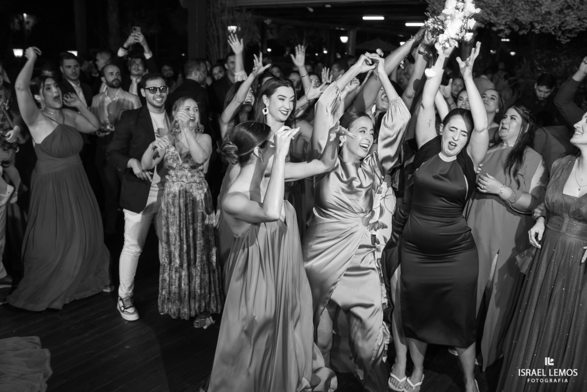 familia sertaneja fazem um super show em festa de casamento Espaço Sanctuarium 