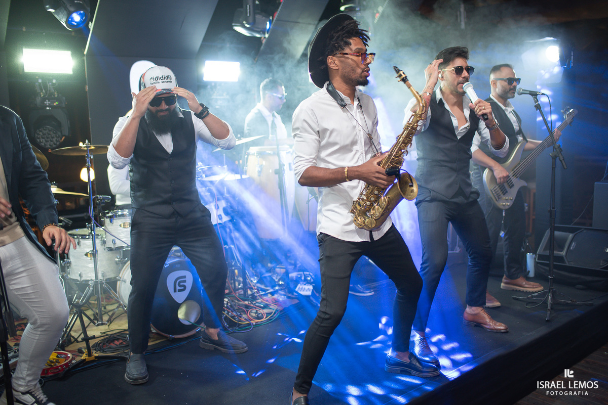 familia sertaneja fazem um super show em festa de casamento Espaço Sanctuarium 