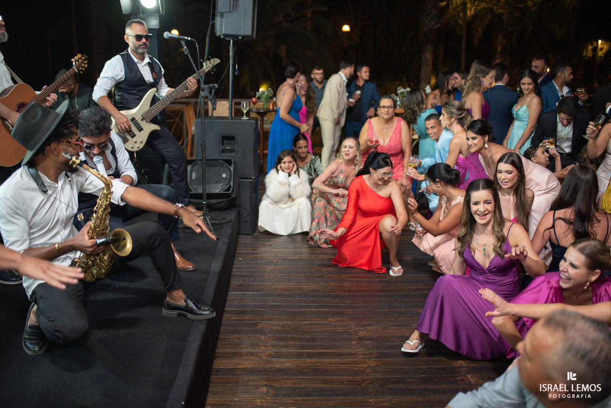 familia sertaneja fazem um super show em festa de casamento Espaço Sanctuarium 
