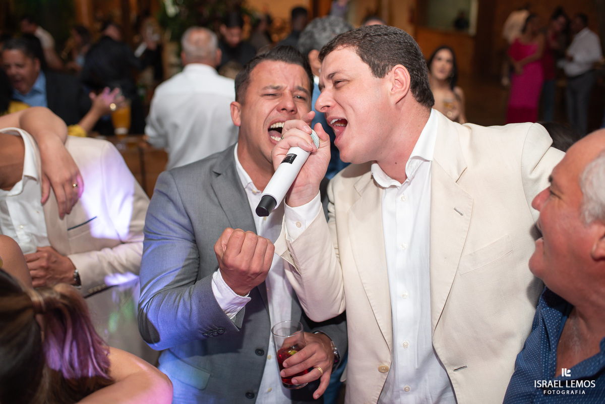 familia sertaneja fazem um super show em festa de casamento Espaço Sanctuarium 