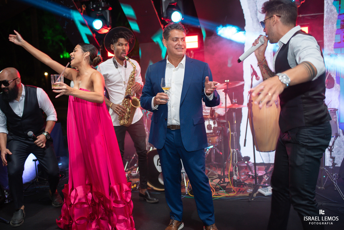 familia sertaneja fazem um super show em festa de casamento Espaço Sanctuarium 