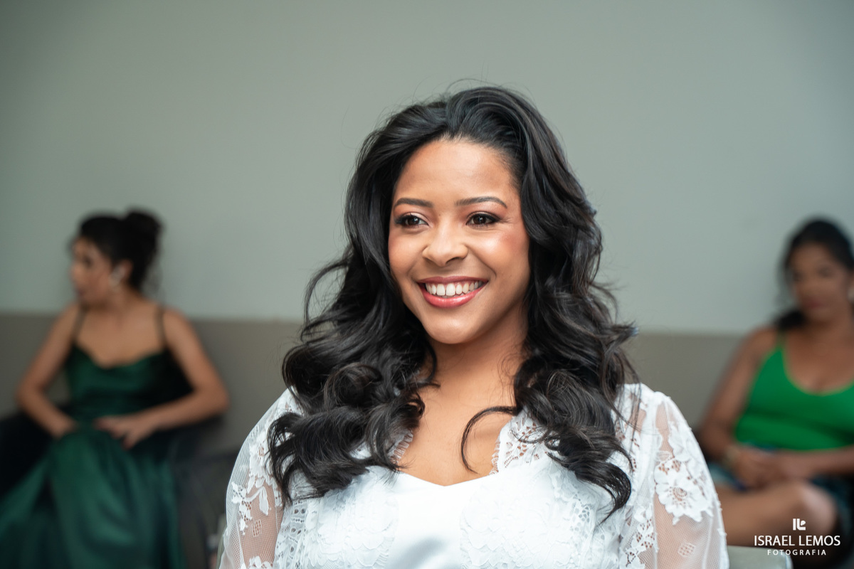 Maquiagem de Noiva na cidade de Ipeuna São Paulo com fotos de casamento oficiais pelo fotografo especialista de casamento Israel lemos que fotografa no mundo todo