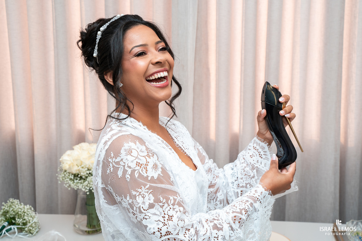 Maquiagem de Noiva na cidade de Sapucaia PA com fotos de casamento oficiais pelo fotografo especialista de casamento Israel lemos que fotografa no mundo todo