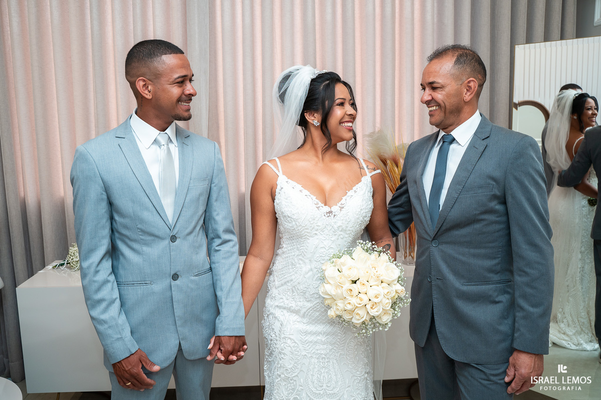 Maquiagem de Noiva na cidade de Abel figueiredo PA com fotos de casamento oficiais pelo fotografo especialista de casamento Israel lemos que fotografa no mundo todo