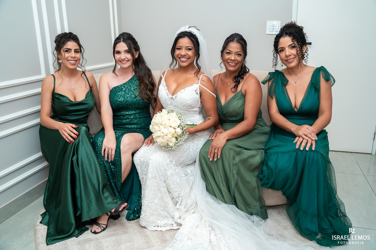 Maquiagem de Noiva na cidade de Abel figueiredo PA com fotos de casamento oficiais pelo fotografo especialista de casamento Israel lemos que fotografa no mundo todo