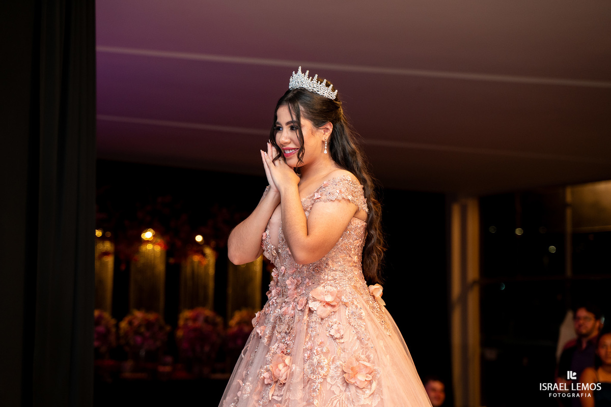 Fotografia de debutante 15 anos na cidade de nova serrana com o fotografo Israel Lemos de nova serrana no Residencial Parque das Águas