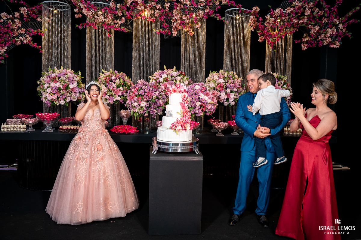 Fotografia de debutante 15 anos na cidade de nova serrana com o fotografo Israel Lemos de nova serrana no Residencial Parque das Águas