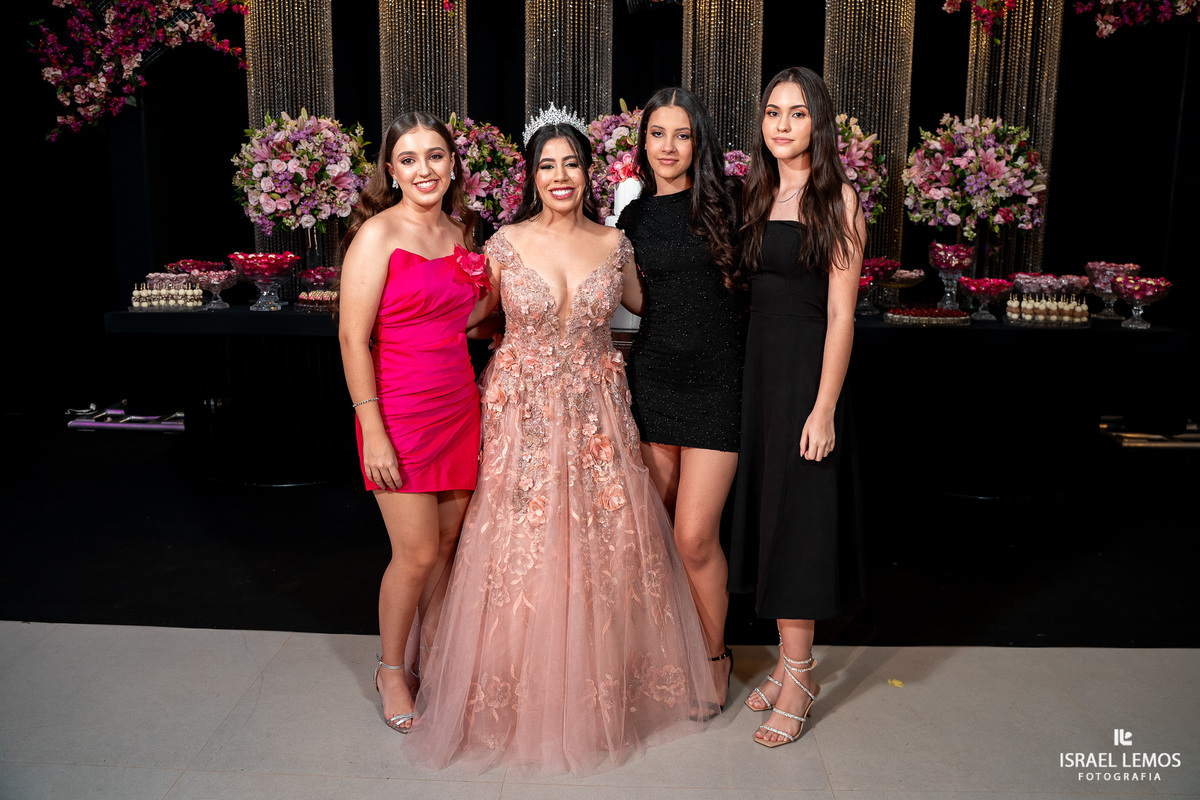 Fotografia de debutante 15 anos na cidade de nova serrana com o fotografo Israel Lemos de nova serrana no Residencial Parque das Águas