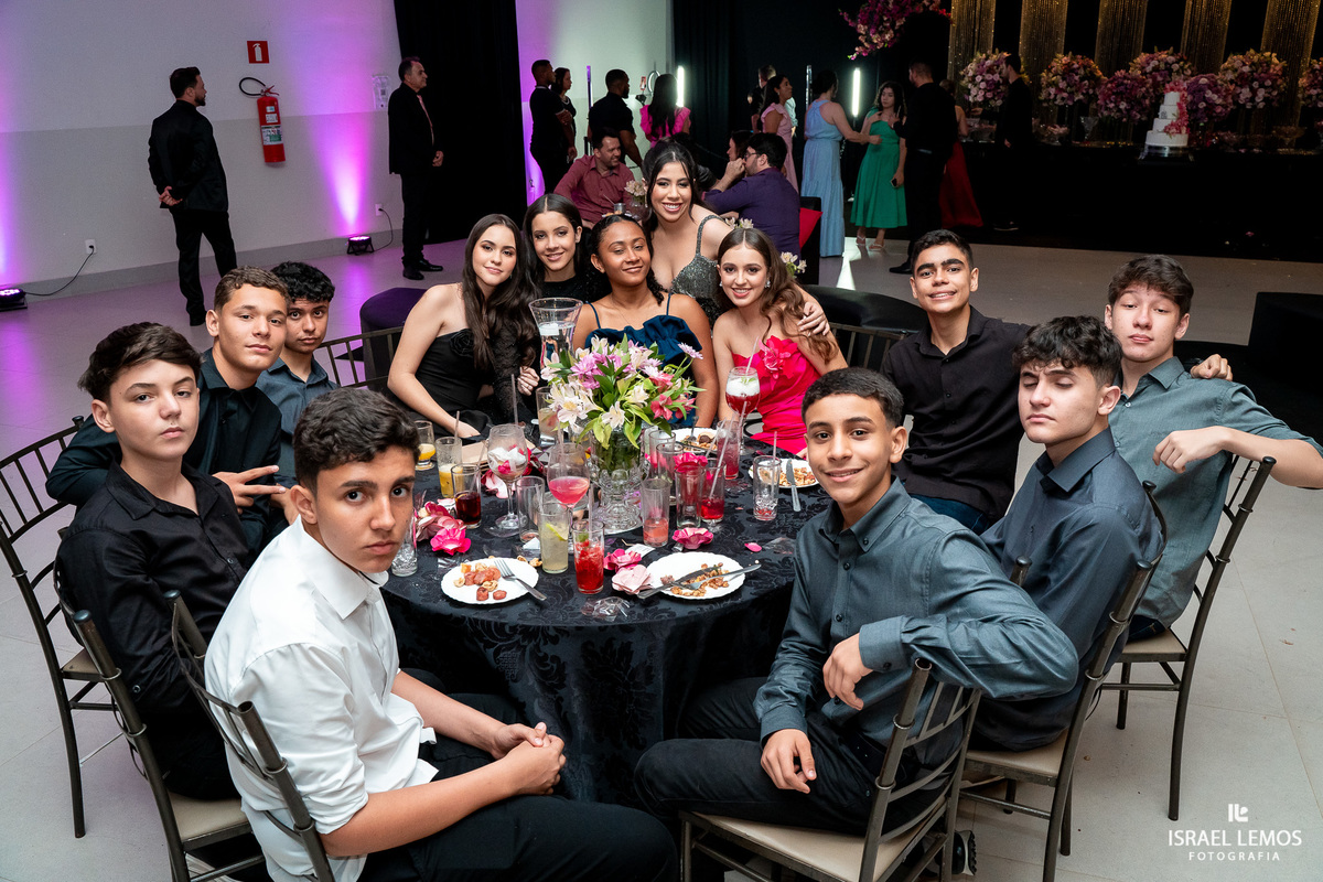 Fotografia de debutante 15 anos na cidade de nova serrana com o fotografo Israel Lemos de nova serrana no Residencial Parque das Águas