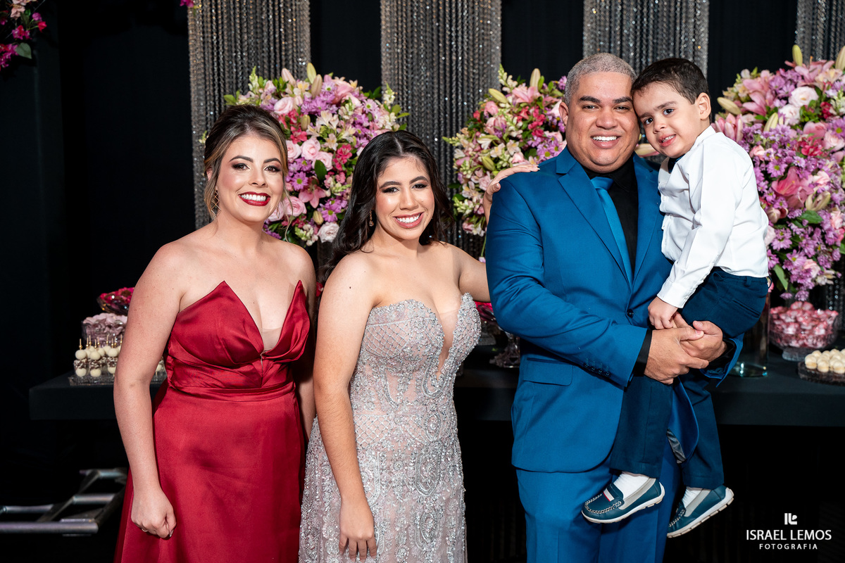 Fotografia de debutante 15 anos na cidade de nova serrana com o fotografo Israel Lemos de nova serrana no Residencial Parque das Águas