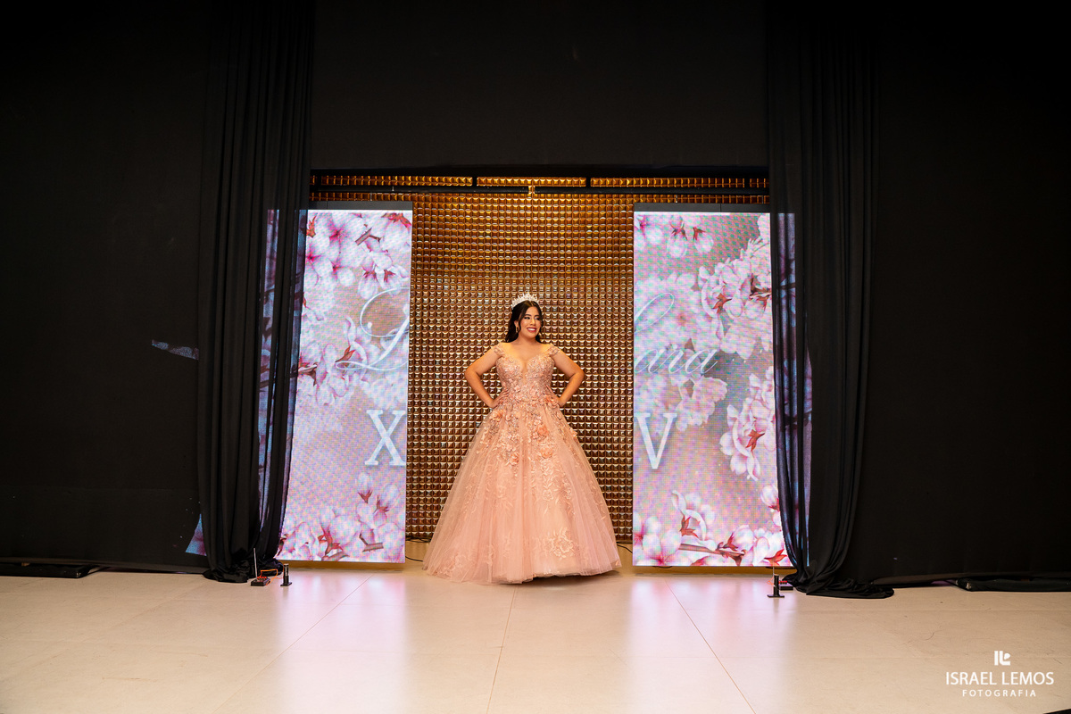 Fotografia de debutante 15 anos na cidade de nova serrana com o fotografo Israel Lemos de nova serrana no Residencial Parque das Águas