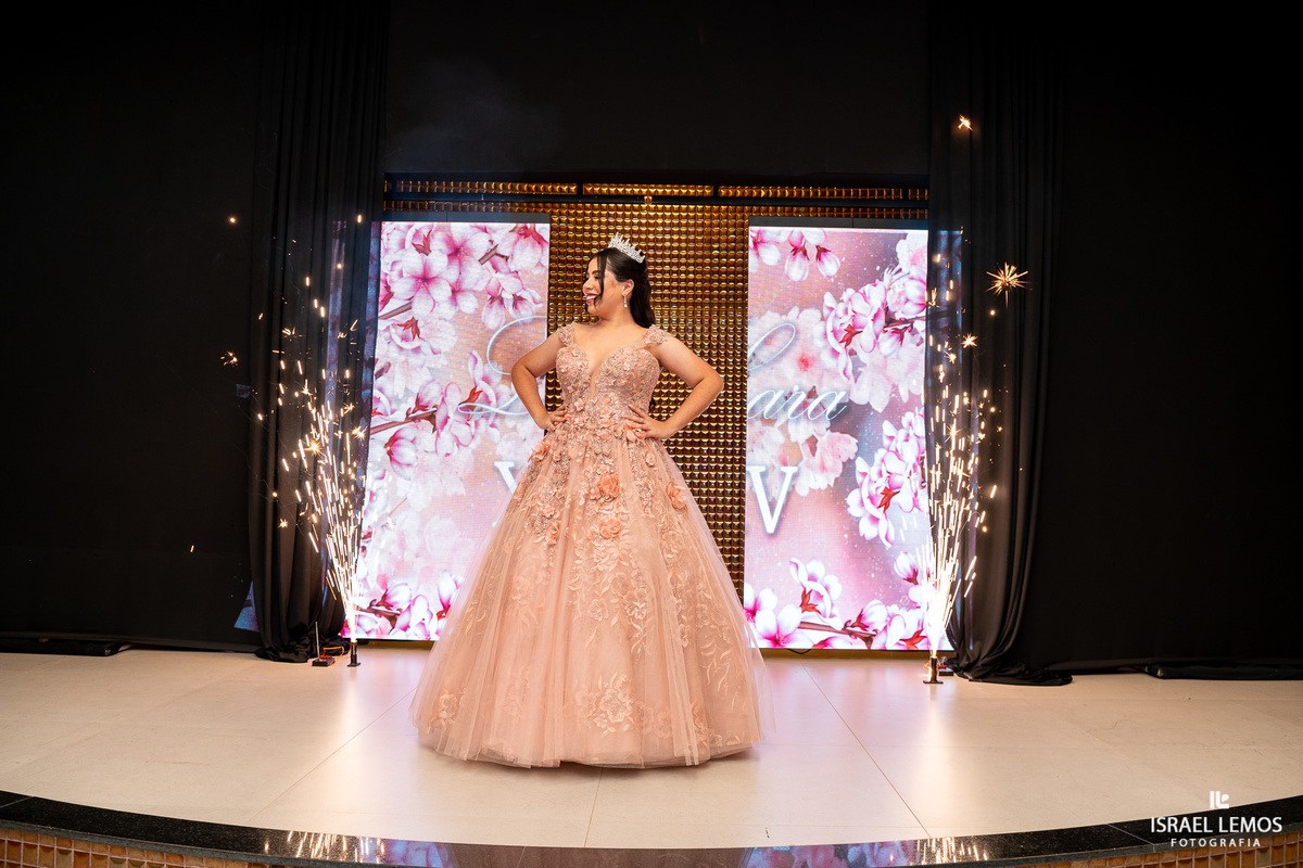 Fotografia de debutante 15 anos na cidade de nova serrana com o fotografo Israel Lemos de nova serrana no Residencial Parque das Águas