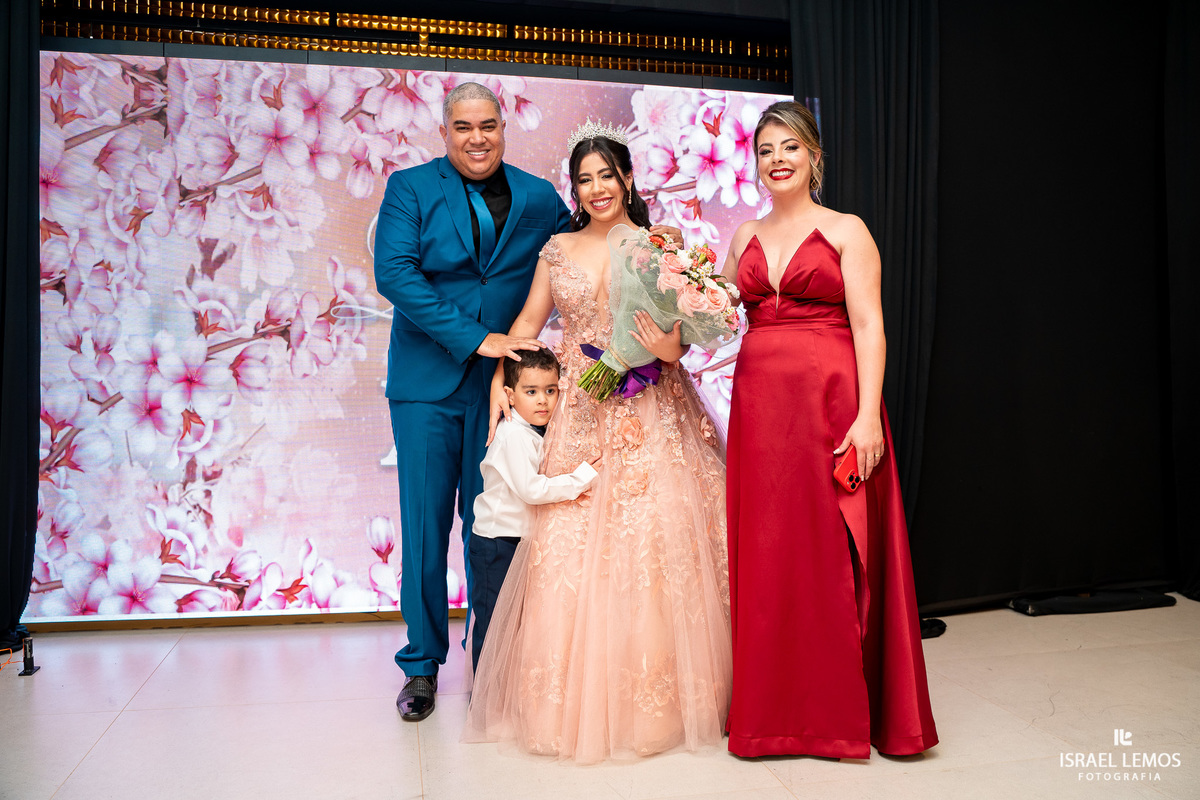 Fotografia de debutante 15 anos na cidade de nova serrana com o fotografo Israel Lemos de nova serrana no Residencial Parque das Águas