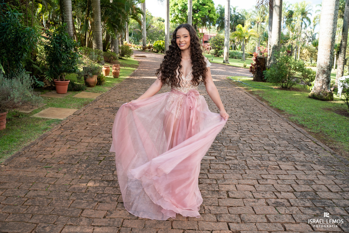 Fotografia de 15 anos debutante na cidade de Igaratinga pelo fotográfico Israel Lemos fotografo em Igaratinga 