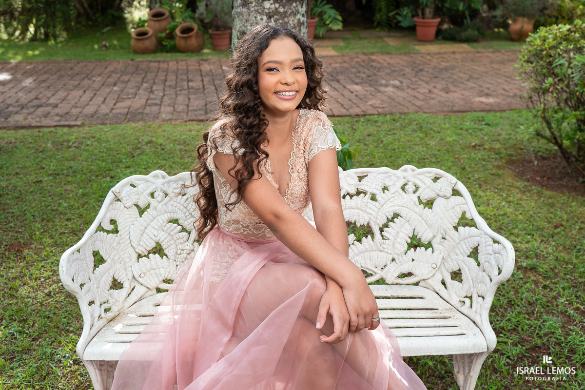 Fotografia de 15 anos debutante na cidade de Igaratinga pelo fotográfico Israel Lemos fotografo em Igaratinga 