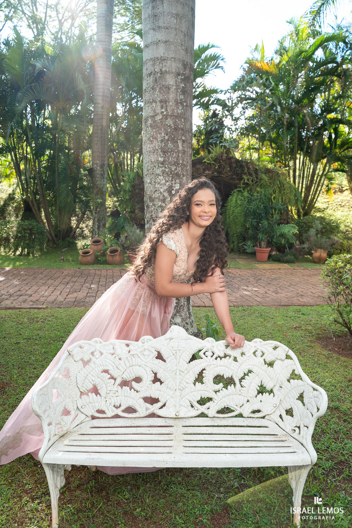 Fotografia de 15 anos debutante na cidade de Igaratinga pelo fotográfico Israel Lemos fotografo em Igaratinga 