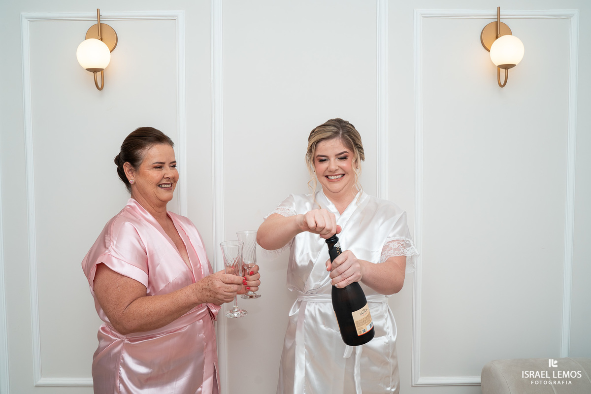 maquiagem de noiva na cidade de Mateus leme com fotos lindas de casamento pelo fotografo Israel lemos