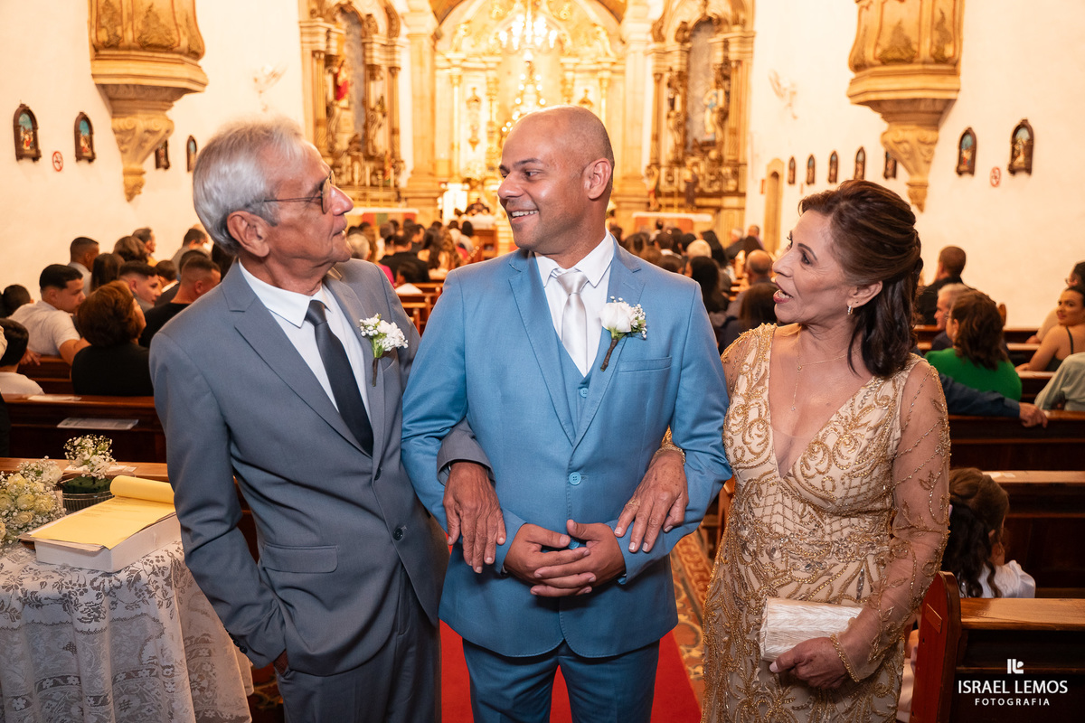FOtografo de casamento em Mateus lemes faz lindas fotos na Igreja de Santo Antonio em Mateus leme com o fotografo Israel lemos FOtografo de casamento em Mateus lemes faz lindas fotos na Igreja de Santo Antonio em Mateus leme com o fotografo Israel lemos F