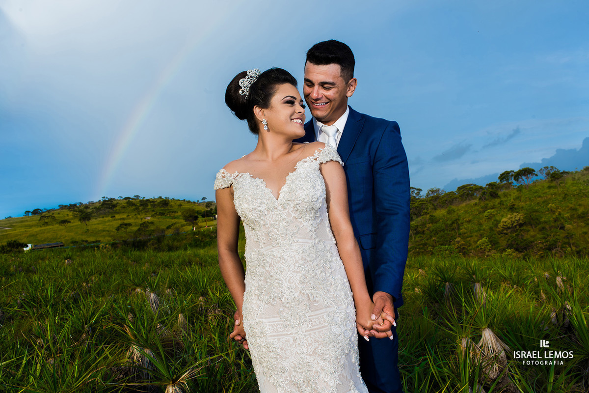 save the date com uma linda tarde e muita chuva e ate arco iris em esparpas do lado em capitolio furnas