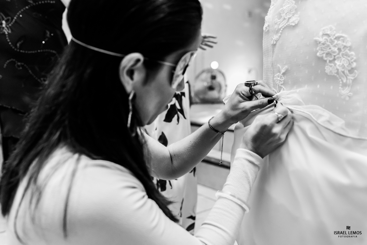 Colocando o nome na barra do vestido