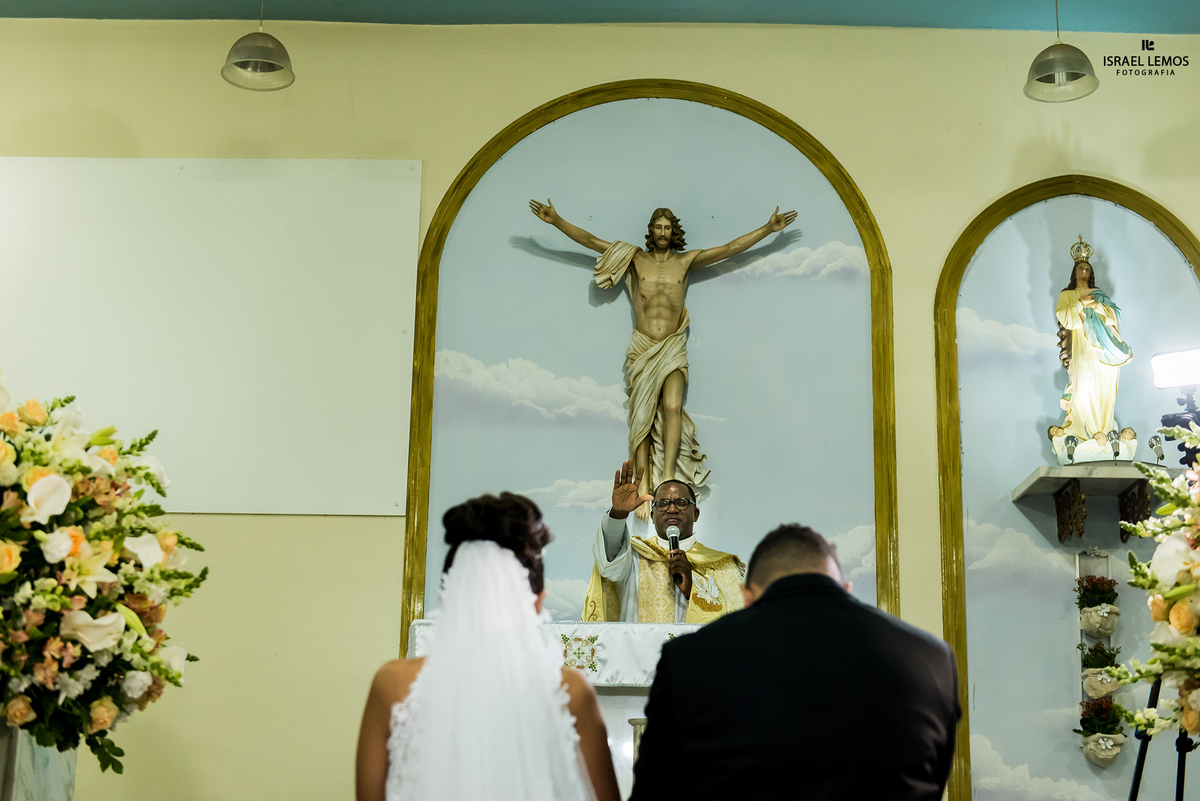 Casamento em Mario Campos MG com o padre