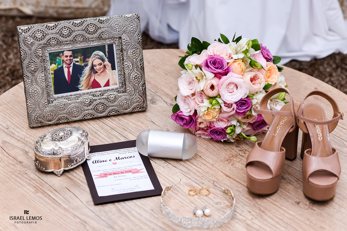 perfume de noiva e convite de noiva em Para de Minas