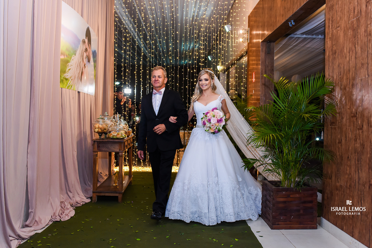 Entrada da noiva no Joseville 