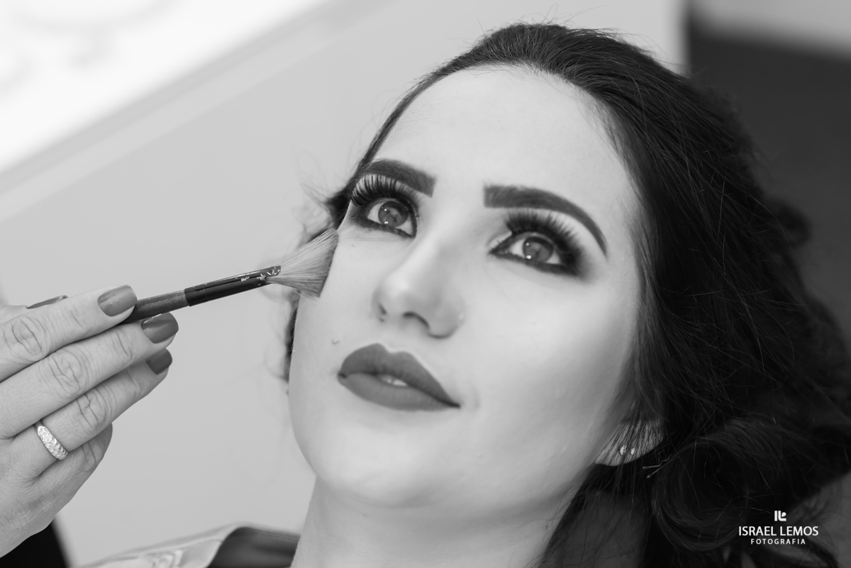 noiva maquiando em Para de Minas MG