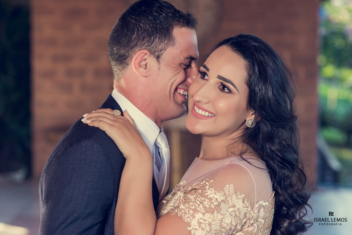 Sorriso dos noivos em para de minas MG